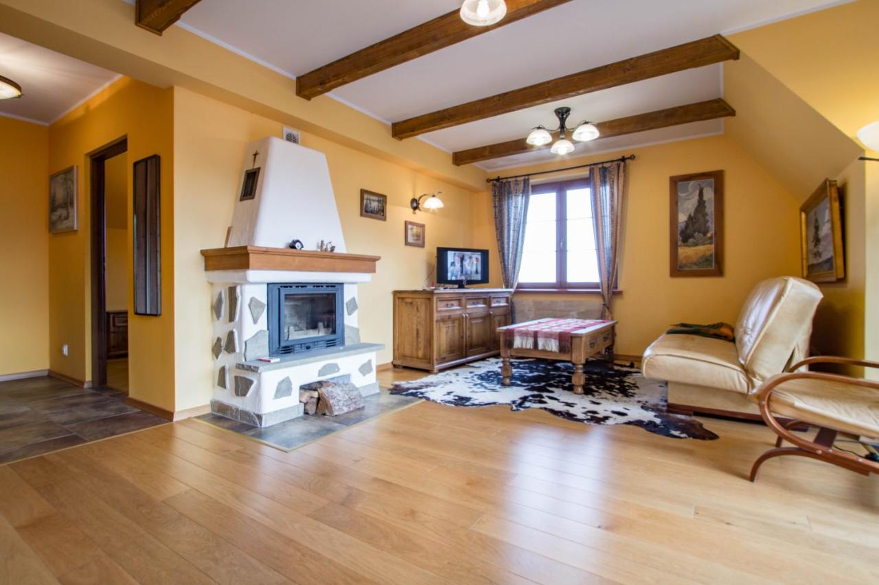 Apartment mit Balkon