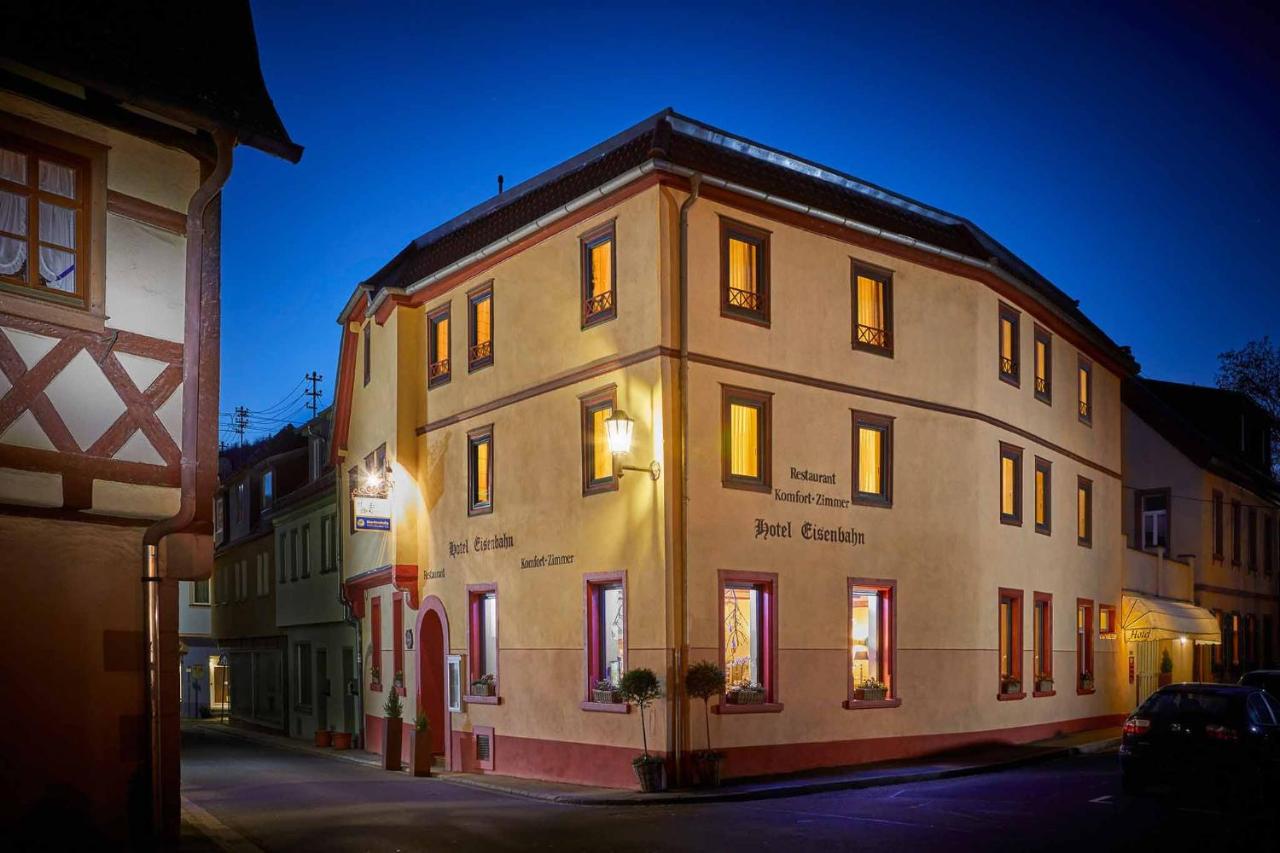 B&B Karlstadt am Main - Hotel Eisenbahn - Bed and Breakfast Karlstadt am Main