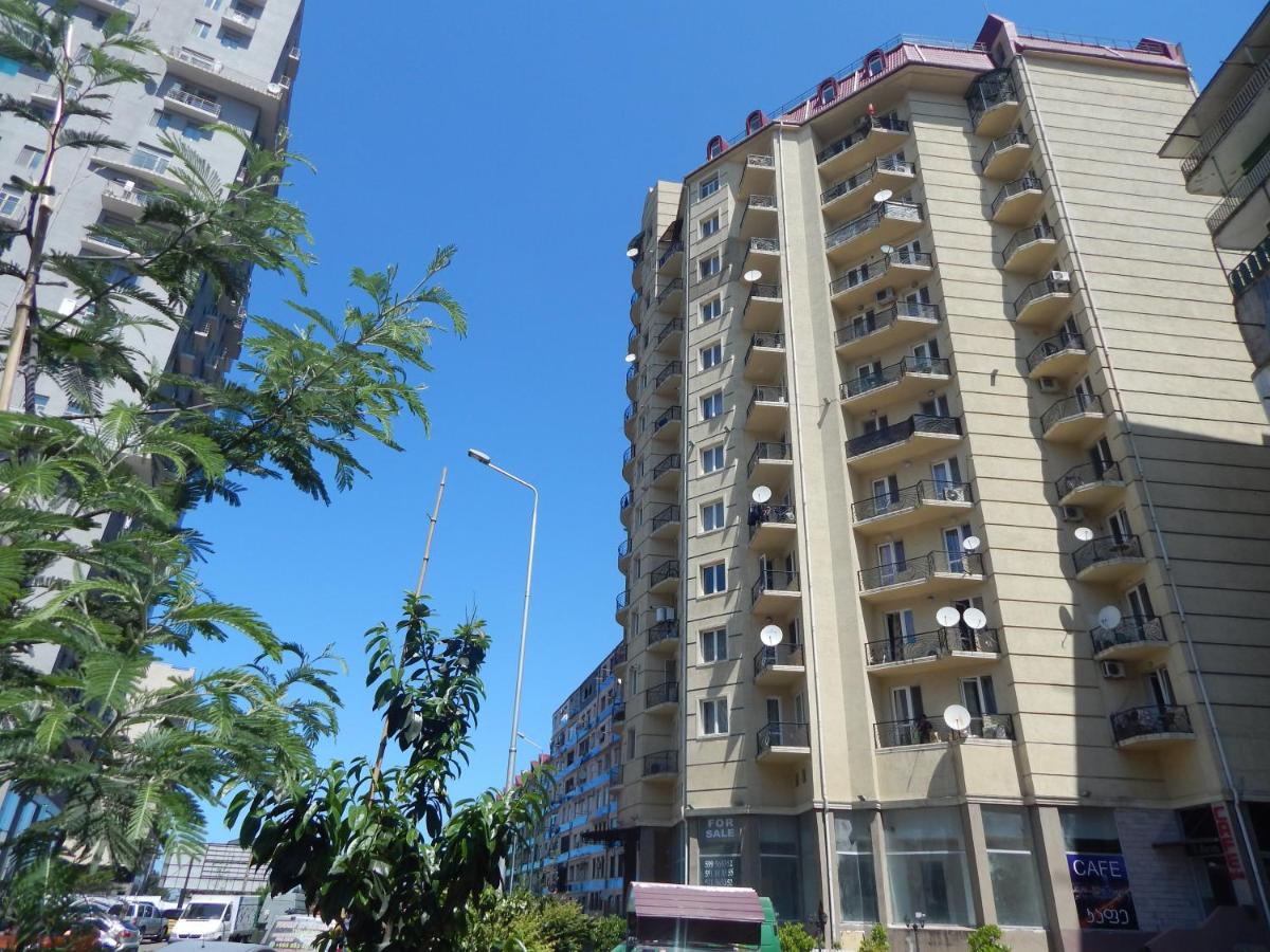 Apartment first line from Sea - Bed and Breakfast Batoemi