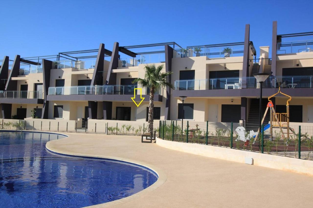 Playa Elisa Costa 819 - Pool view 400m from Mil Palmeras beach - B&B Torre de la Horadada