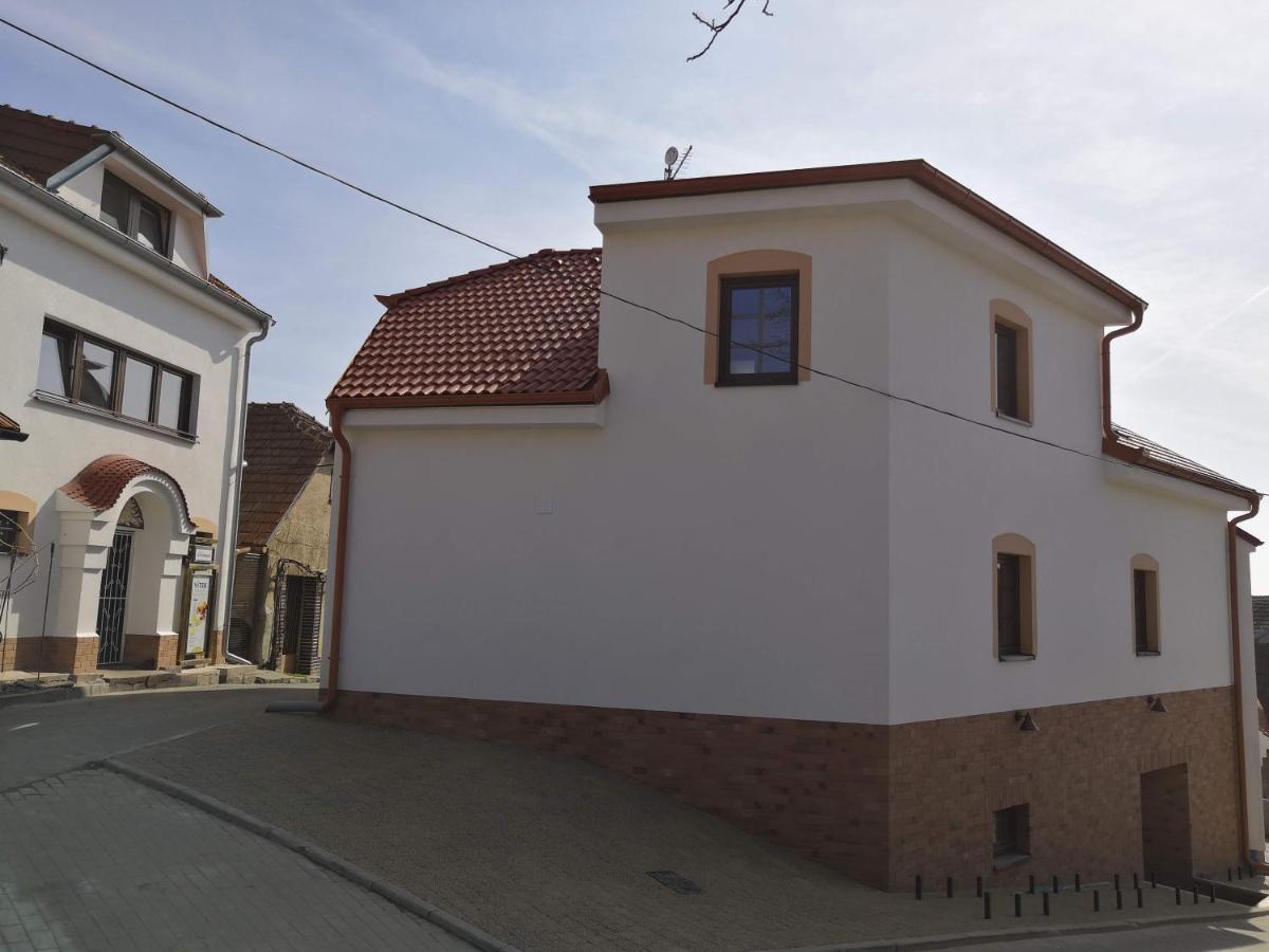 Penzion Šarlota & Vinařství Vítek Josef - B&B Mutěnice