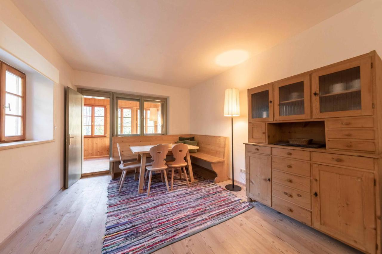 Apartment with Mountain View