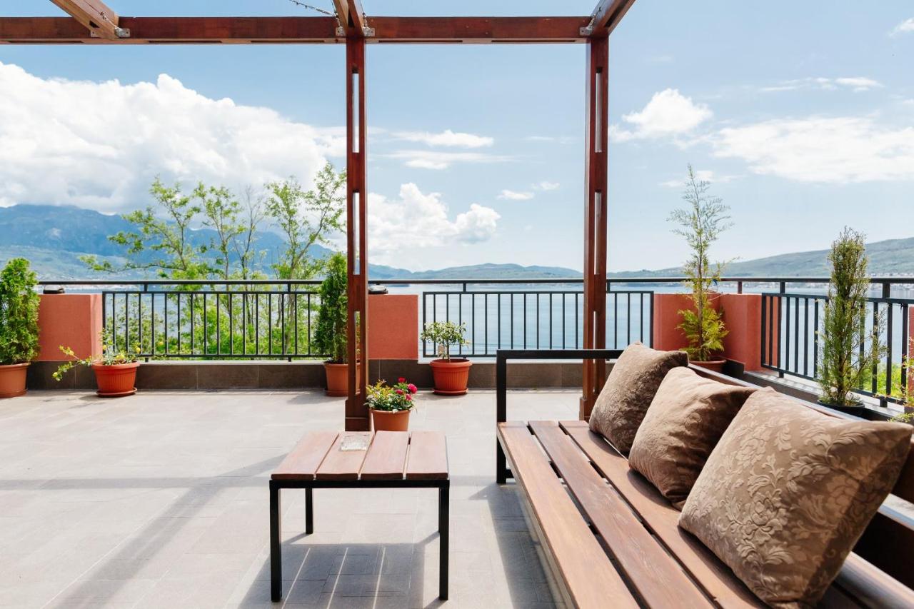 Apartment mit Terrasse