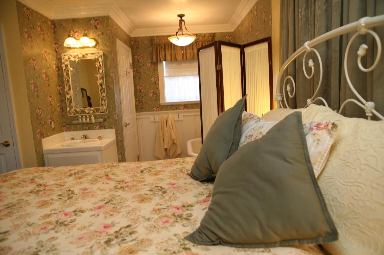 King Room with Balcony