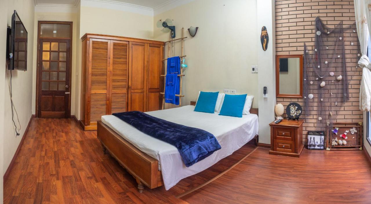 Queen Room with Garden View