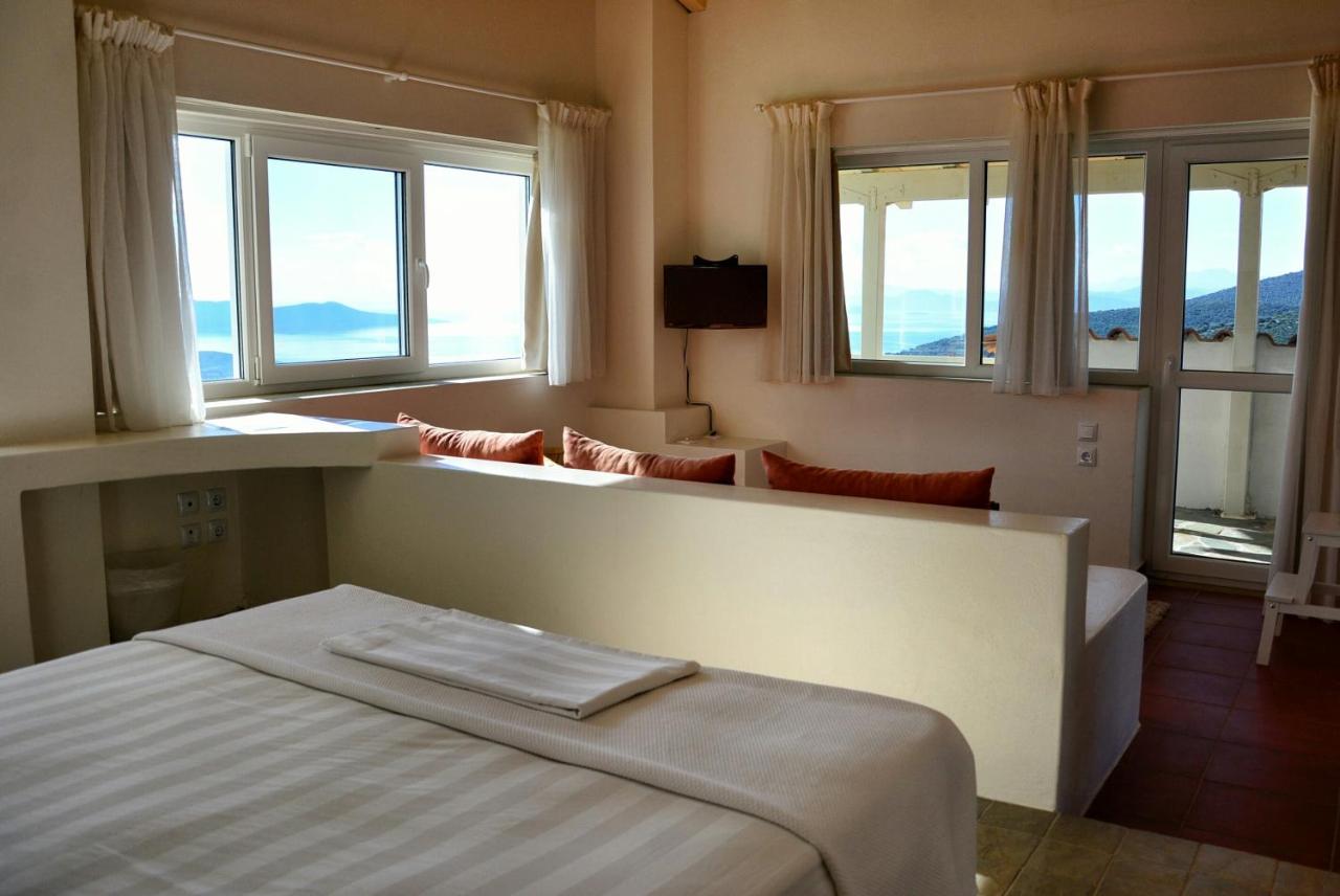 B&B Tsakaíoi - Golden Sea View Suites - Bed and Breakfast Tsakaíoi
