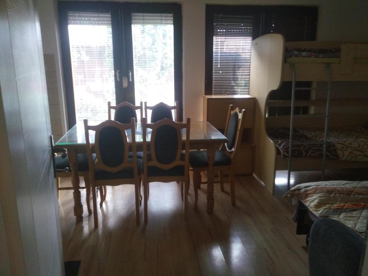 Quadruple Room with Shared Bathroom