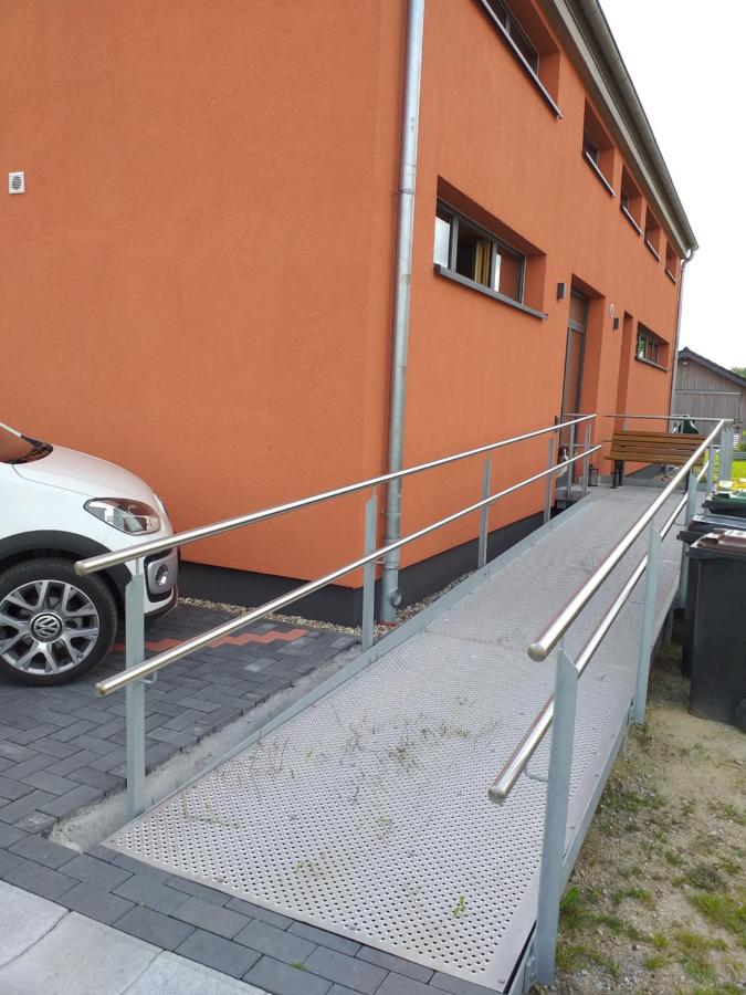 Poelyck: Übernachten in einem Strohhaus, umgeben von purer Natur! - B&B Karken