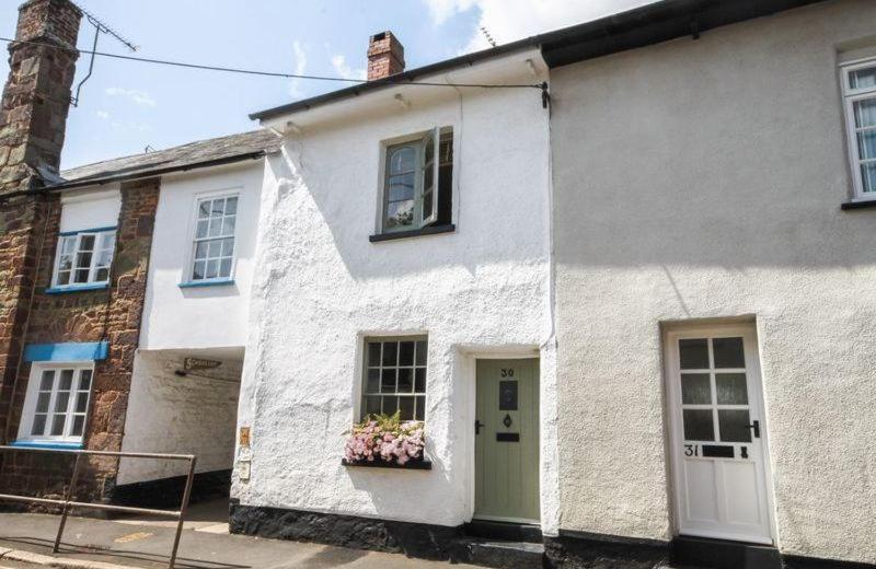 B&B Crediton - Inglenook Cottage - Bed and Breakfast Crediton