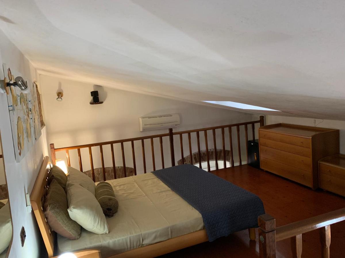 Luxuria 3 - B&B Iglesias