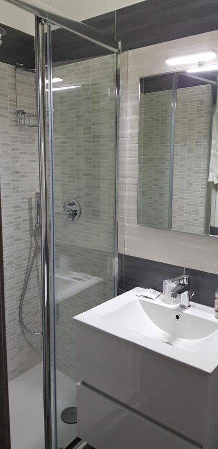 Doppelzimmer mit Balkon