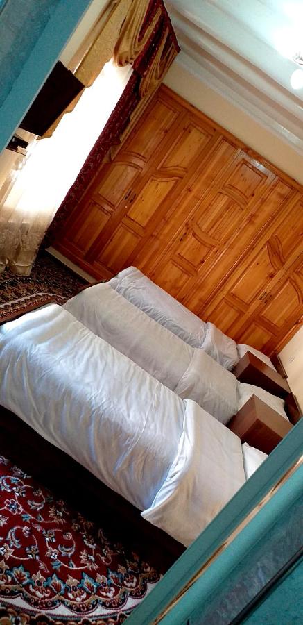 Dreibettzimmer mit eigenem Bad