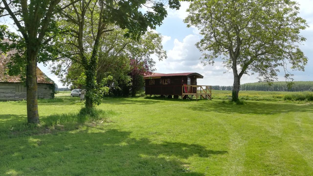La Ferme de l'isle et sa Roulotte - B&B