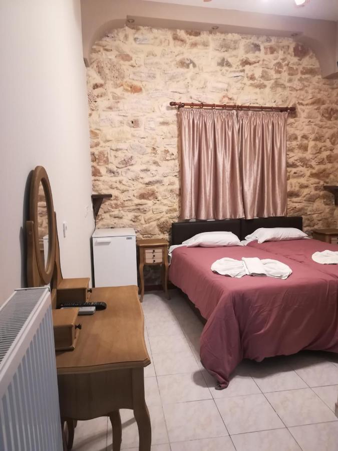 B&B Loutra Aidipsou - Skourtaniotis spa rooms - Bed and Breakfast Loutra Aidipsou