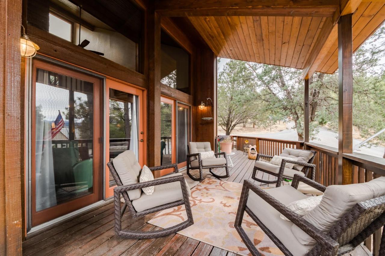 B&B Ruidoso - High Loop, 5 Bedrooms, Wood Fireplace, Hot Tub, Grill, Pool Table, Sleep 12 - Bed and Breakfast Ruidoso