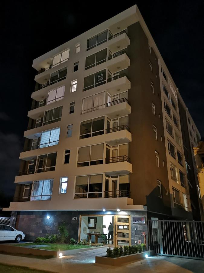 Depto Ginebra 1 dorm con estacionamiento - B&B