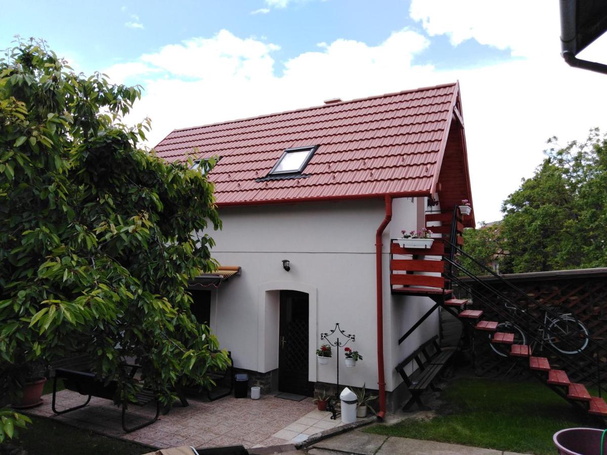 B&B Tihany - Kossuth Lajos utca 73 Apartman Nabuka - Bed and Breakfast Tihany