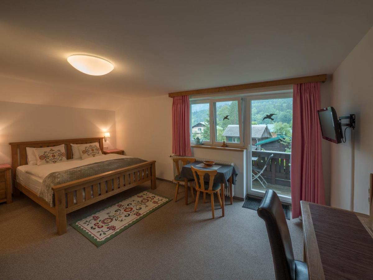 Double Room with Balcony (2)