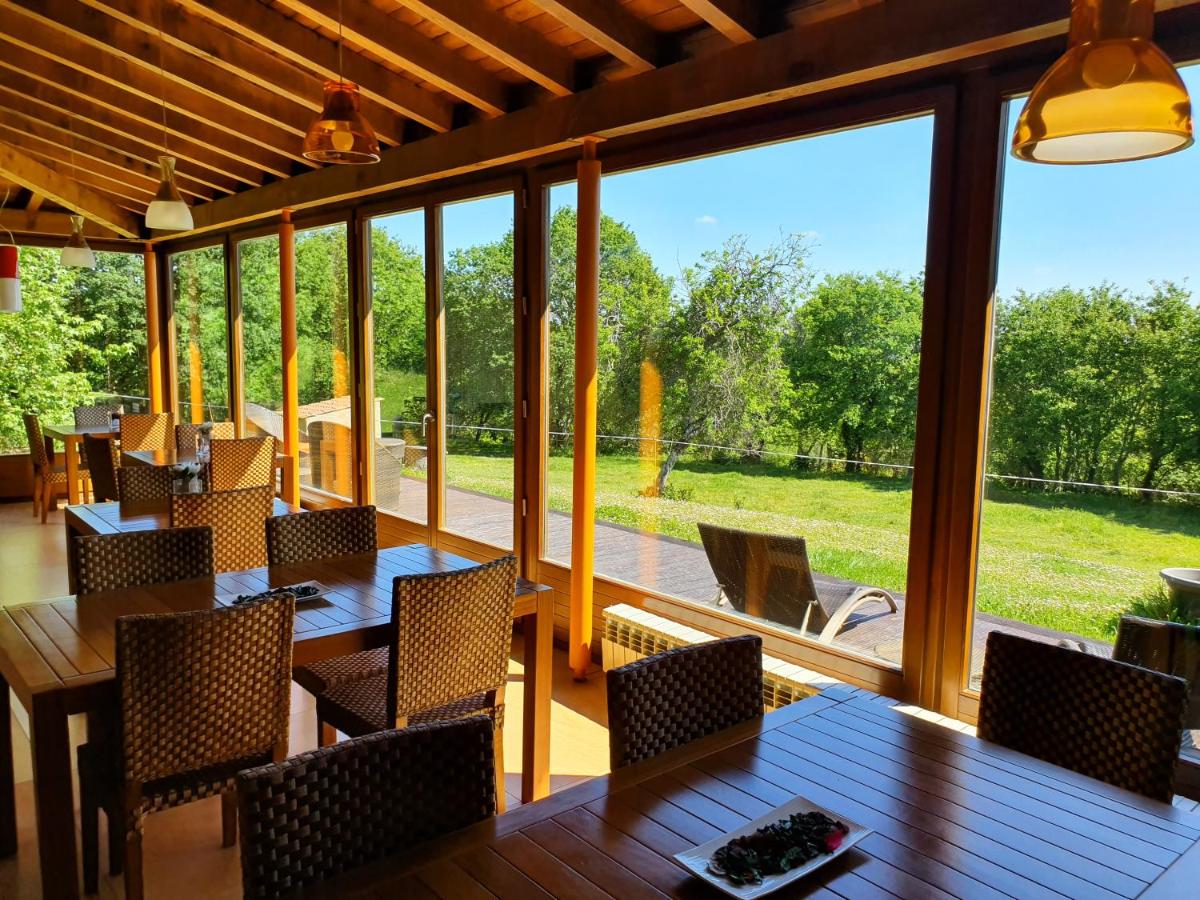 Tweepersoonskamer met 2 Aparte Bedden en Balkon