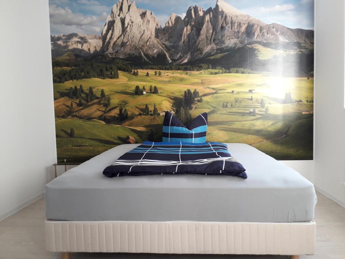 Doppel-/Zweibettzimmer mit Dusche