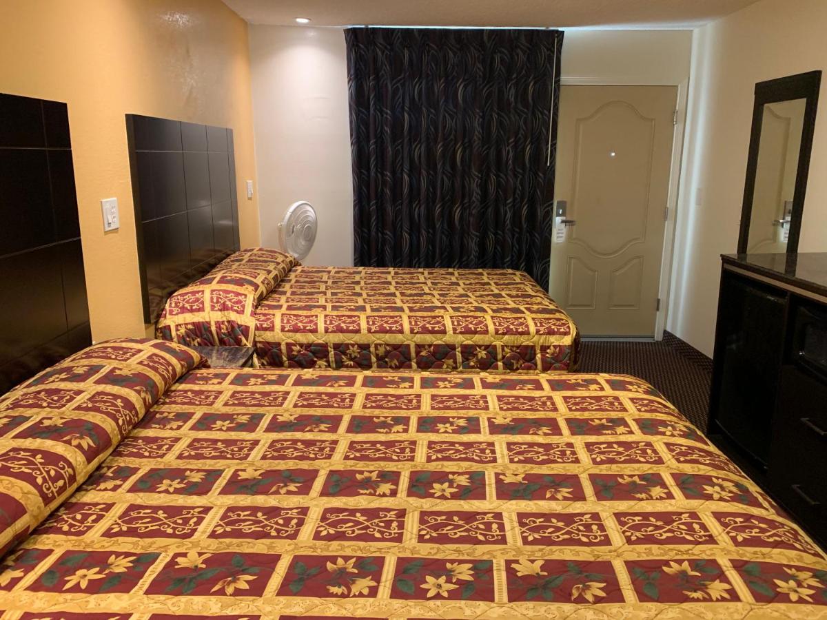 Queen Room with Two Queen Beds