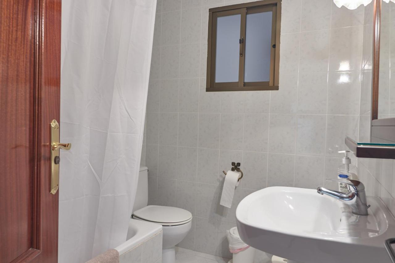 Twin Room with Shared Bathroom