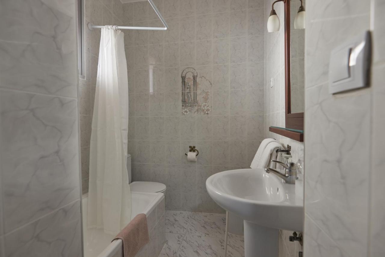 Triple Room with Private Bathroom