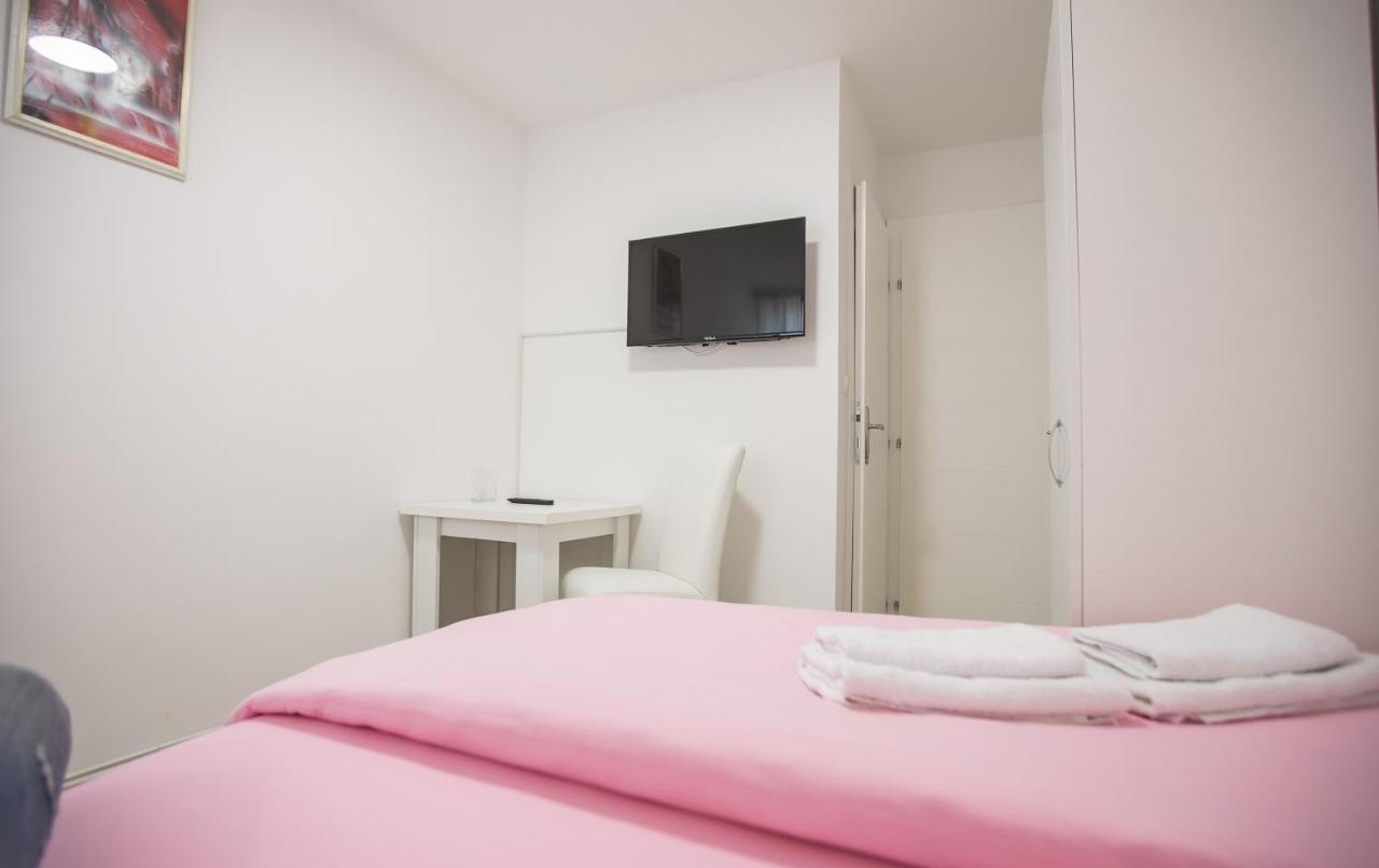 Single Room with Bathroom