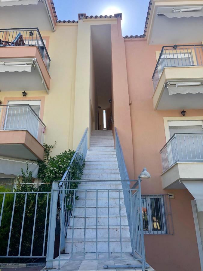 Gerakini 2BR Apt with Shared Pool - B&B