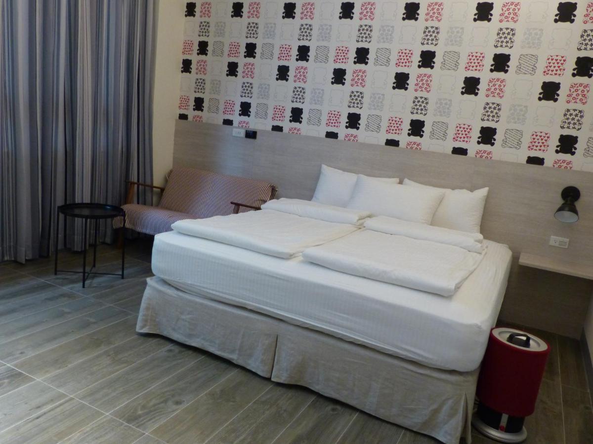 Deluxe Queen Room
