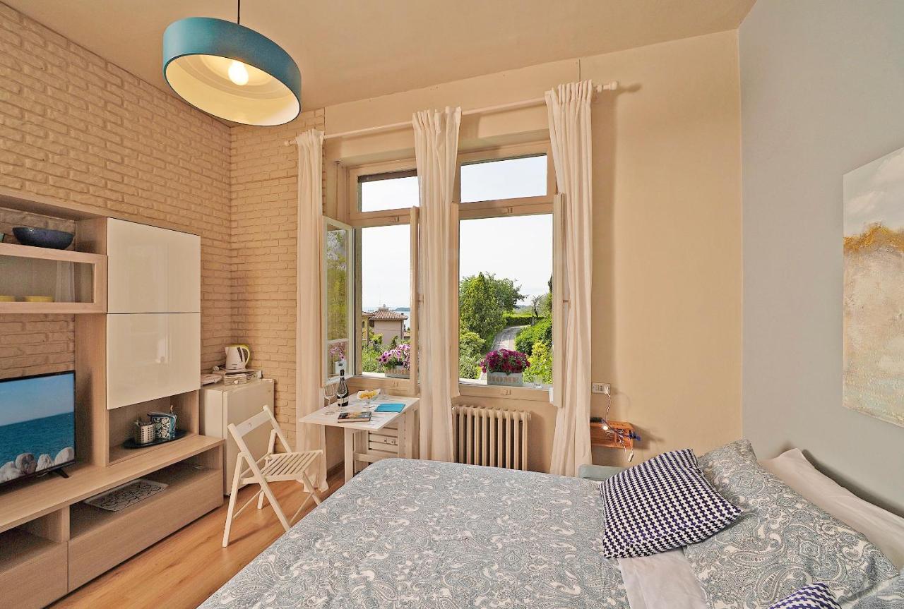 Studio mit Seeblick