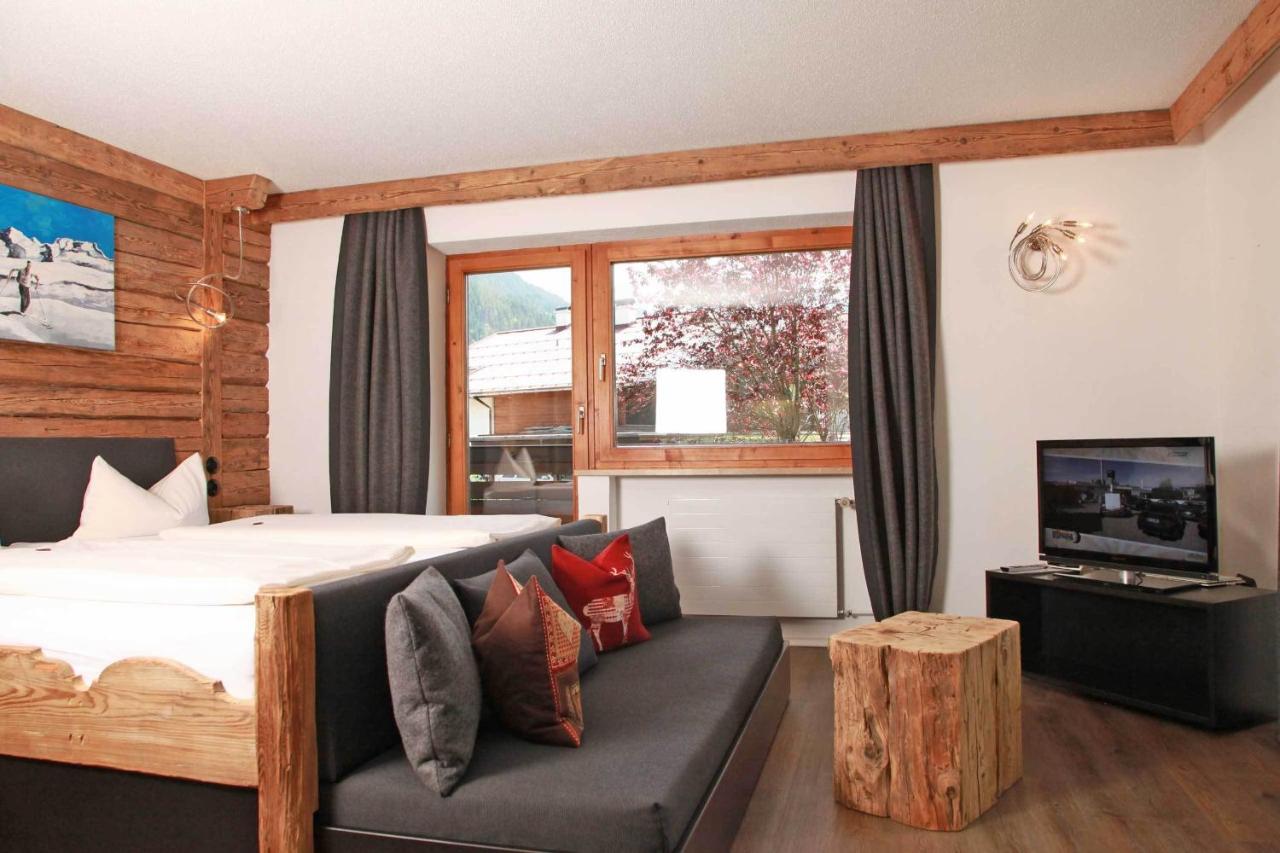 Deluxe Double Room B