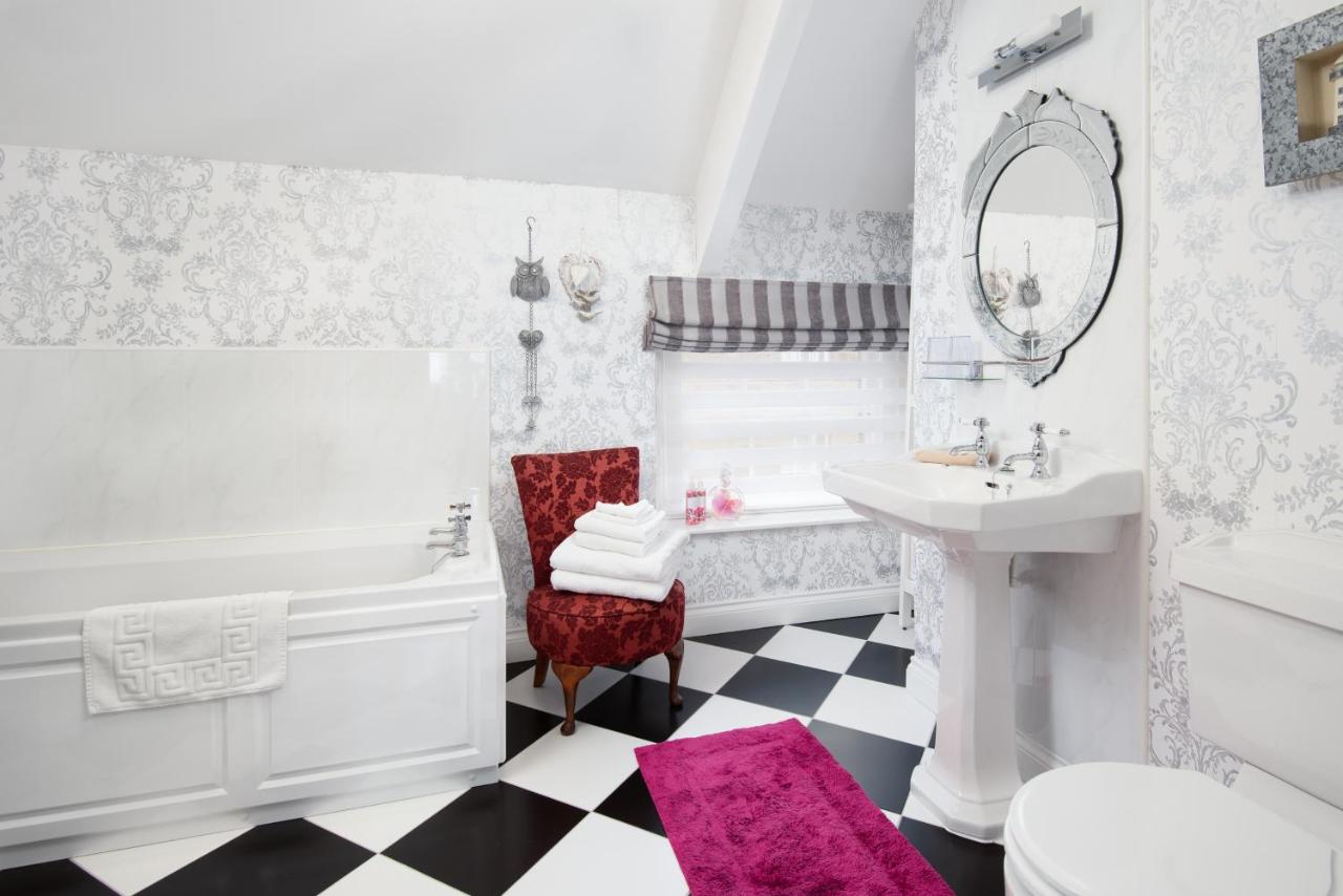 Coach House B & B - B&B