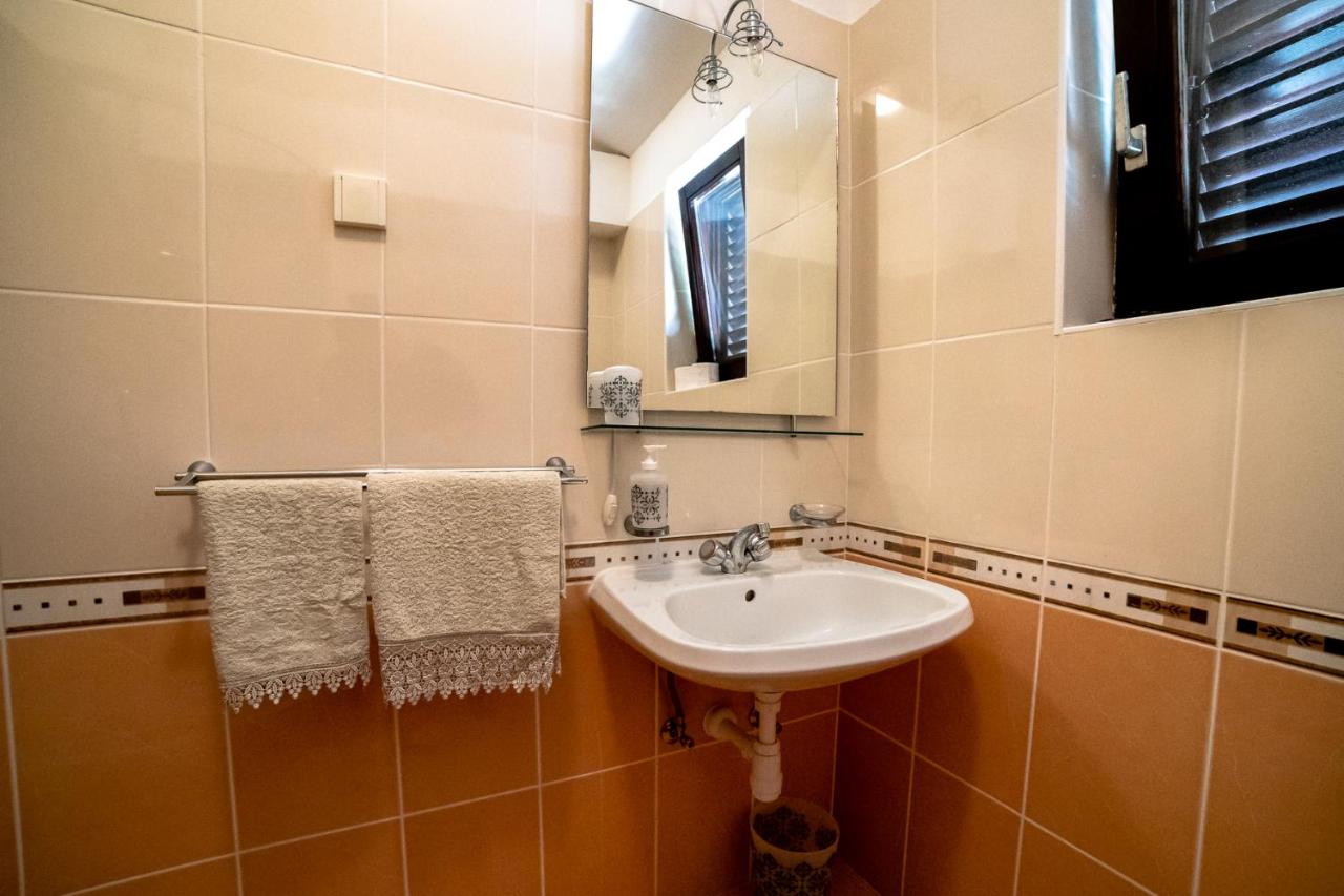 Studio Apartment with Side Sea View
