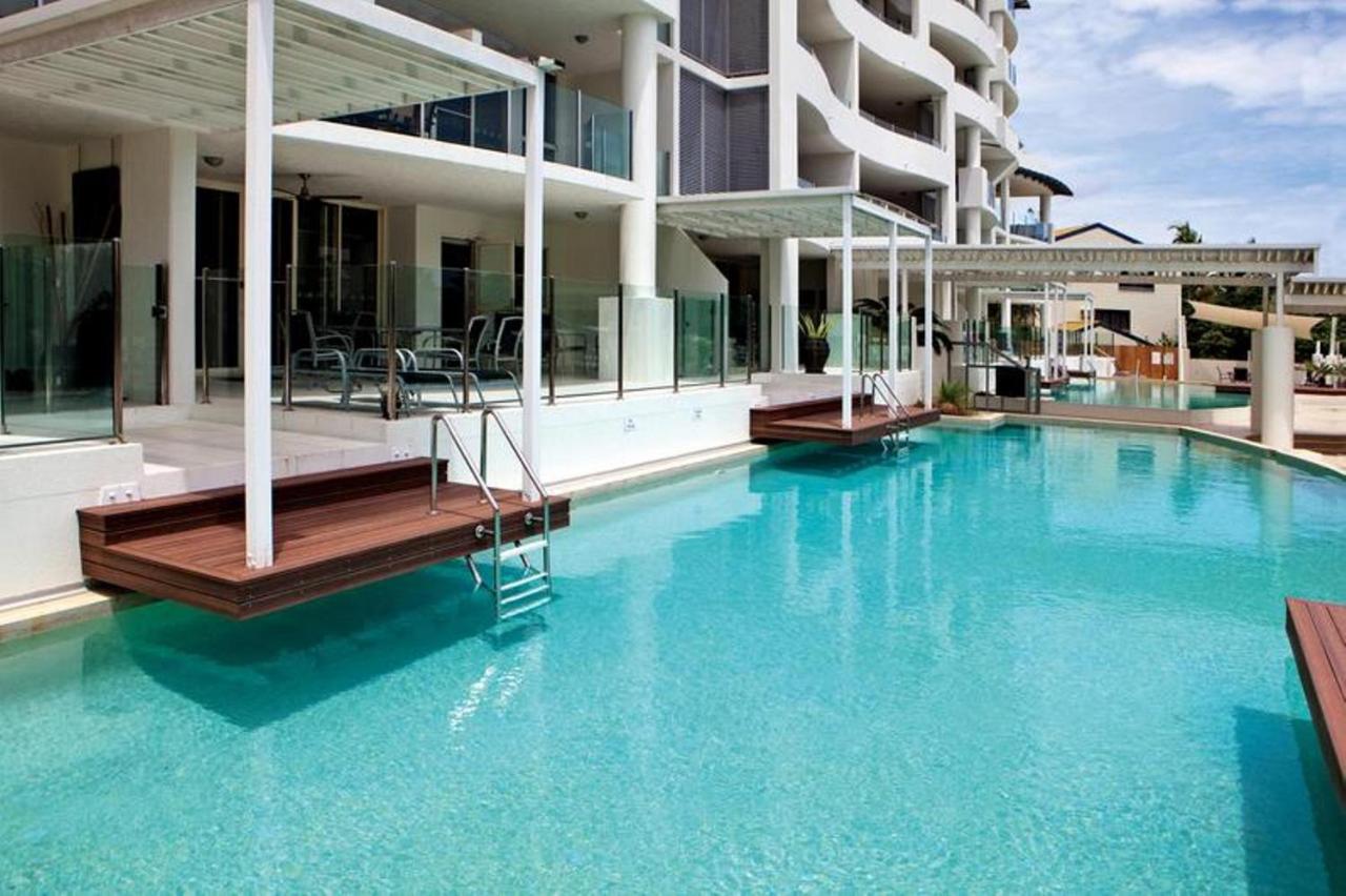 B&B Cairns - Waters Edge Apartment Cairns - Bed and Breakfast Cairns