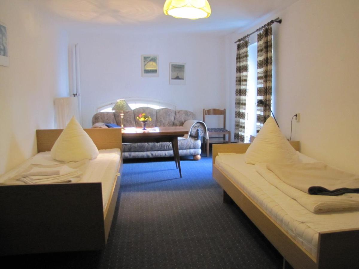 Twin Room with Shared Bathroom