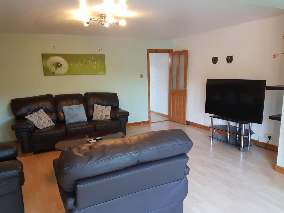 3 bed room house - B&B Aberdeen
