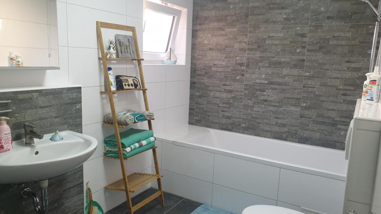 Komfortable Ferienwohnung - B&B Waghäusel