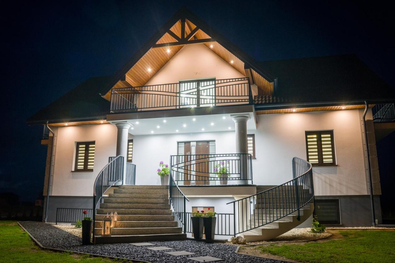 Willa Kormoran - Pokoje i Apartamenty - B&B Mikołajki