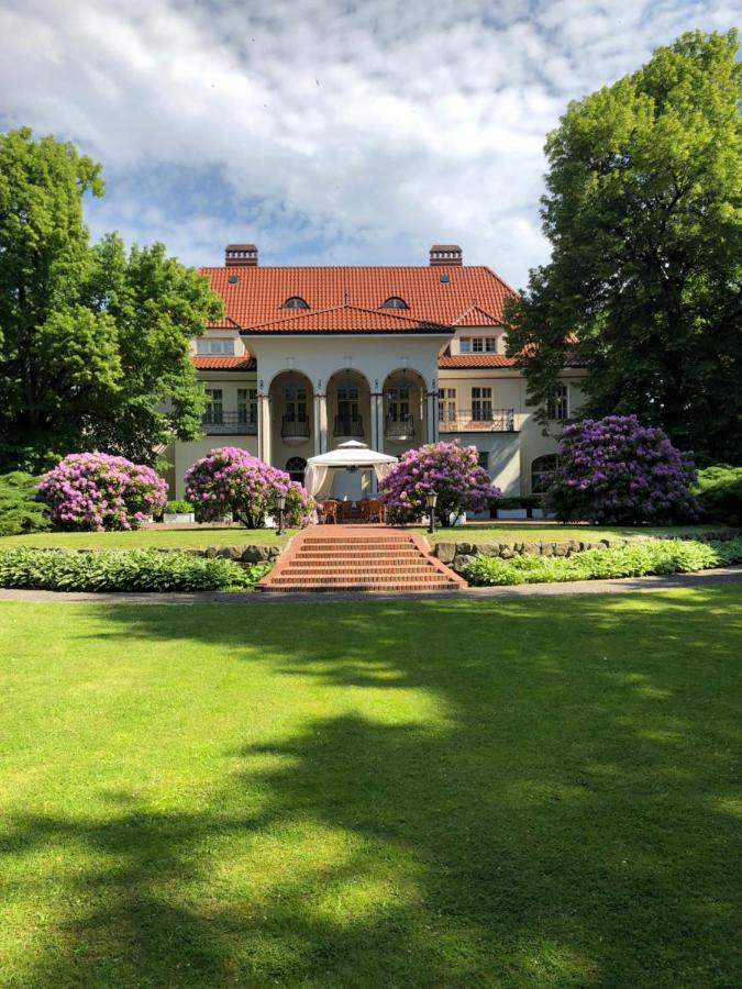 B&B Legnica - Rezydencja Willa Park & Restauracja - Bed and Breakfast Legnica