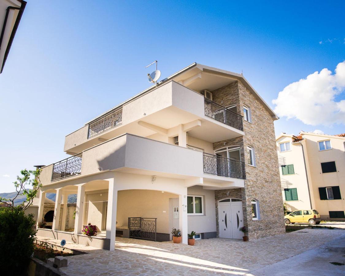 Apartments Cambio - Bed and Breakfast Kutleše
