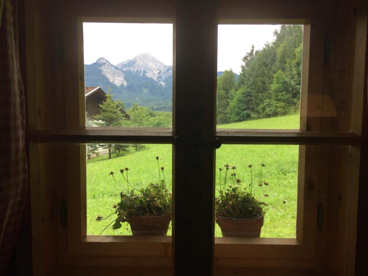 Cozy Log Cabin near Faaker See - B&B