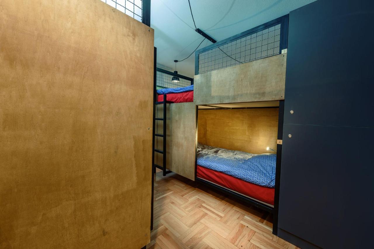 Letto Singolo in Dormitorio