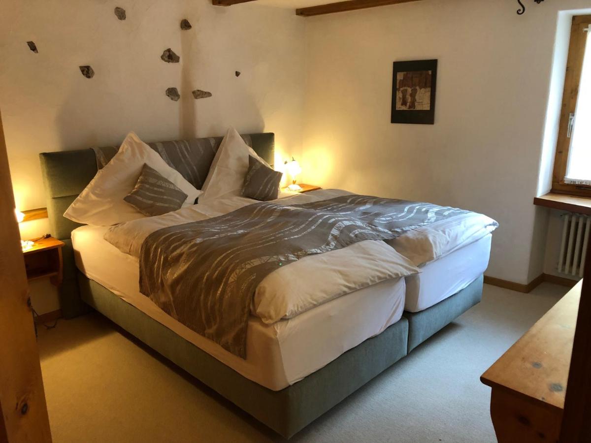 Apartment Bos-cha - Ferienwohnung La Punt-Chamues-ch