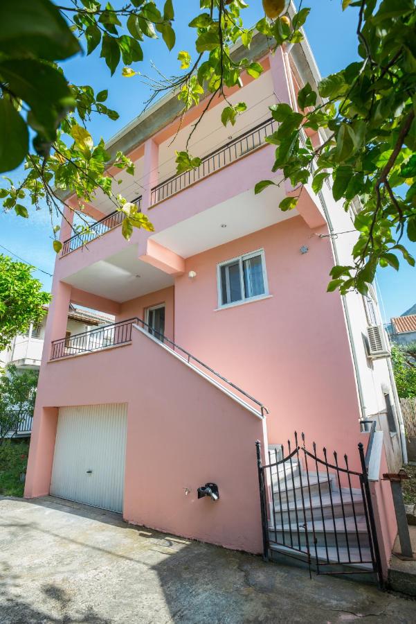 villa hospitality - Ferienwohnung