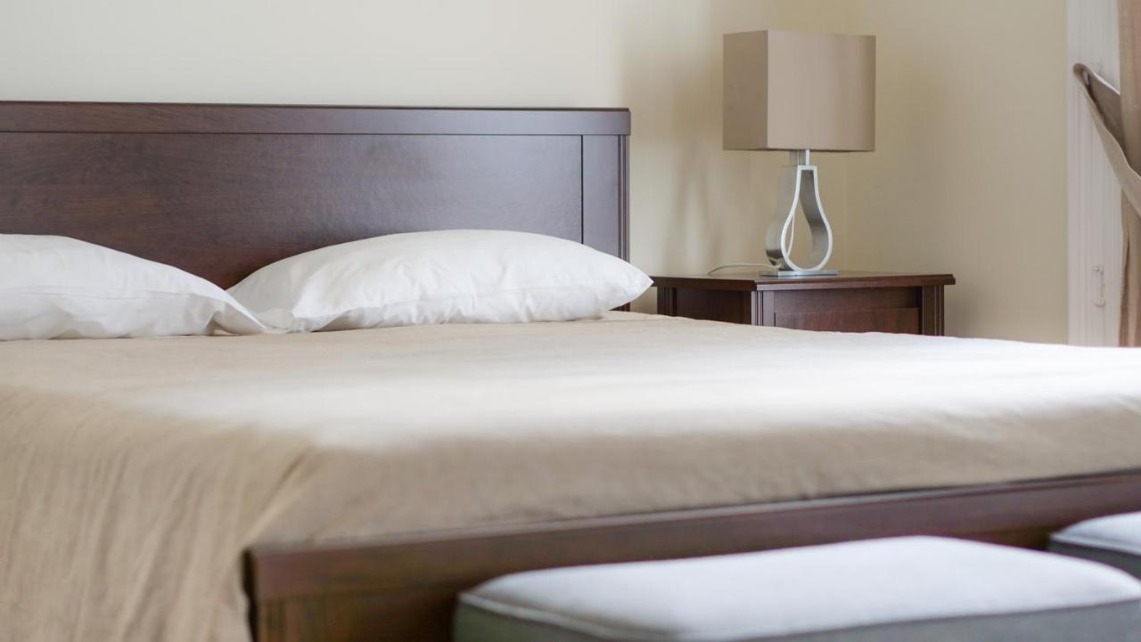 Camera Matrimoniale con Balcone (2 Adulti + 1 Bambino)