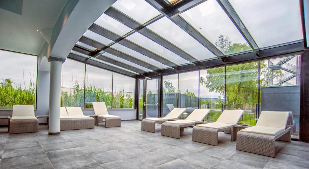 SPA Boutique Appartement # 26 with Indoor- and Outdoorpool - B&B Neusiedl am See