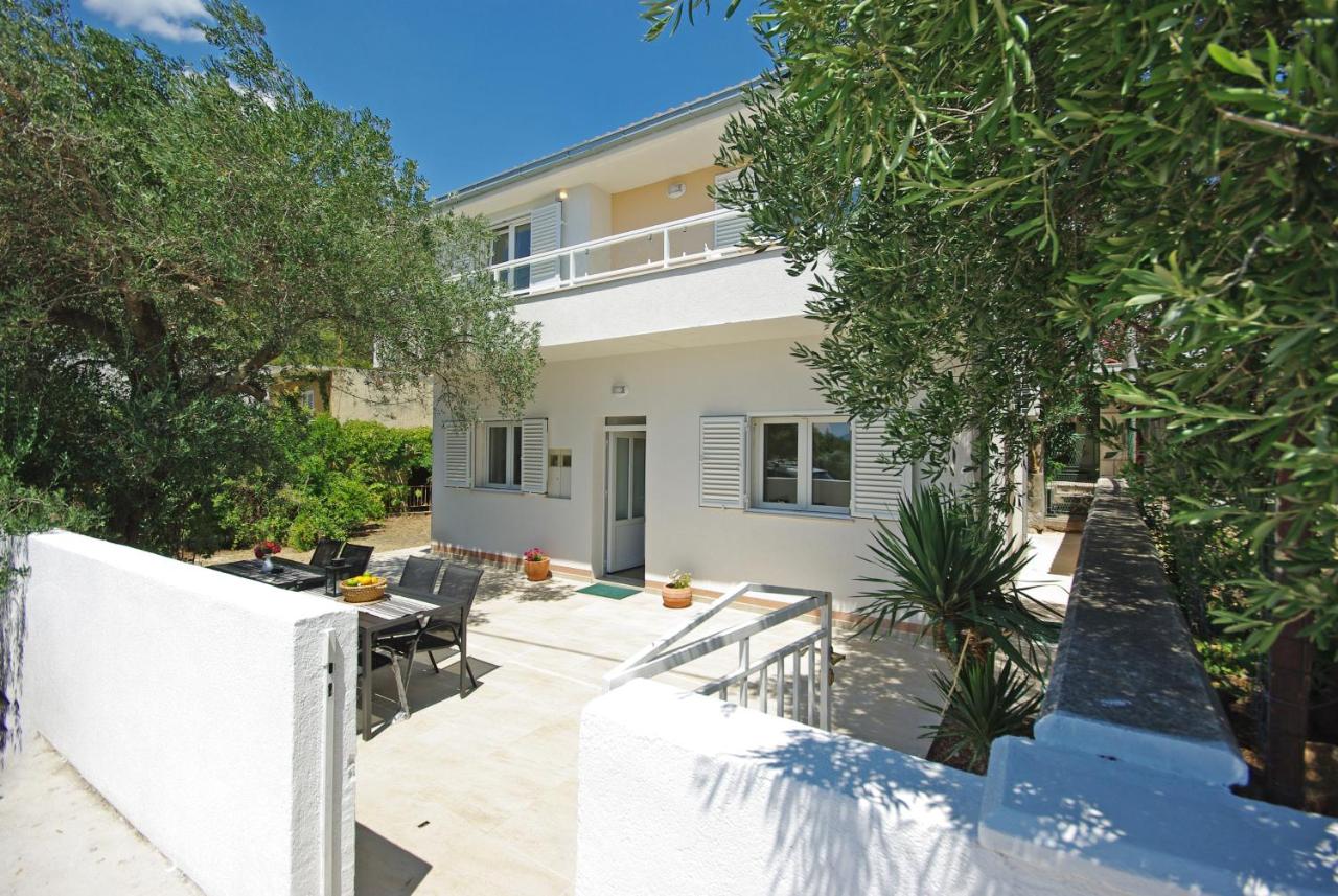 Ferienhaus Dado - B&B