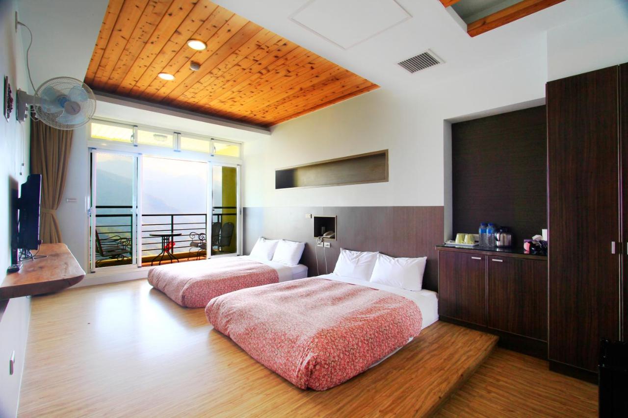 Habitación Cuádruple con vistas a la montaña