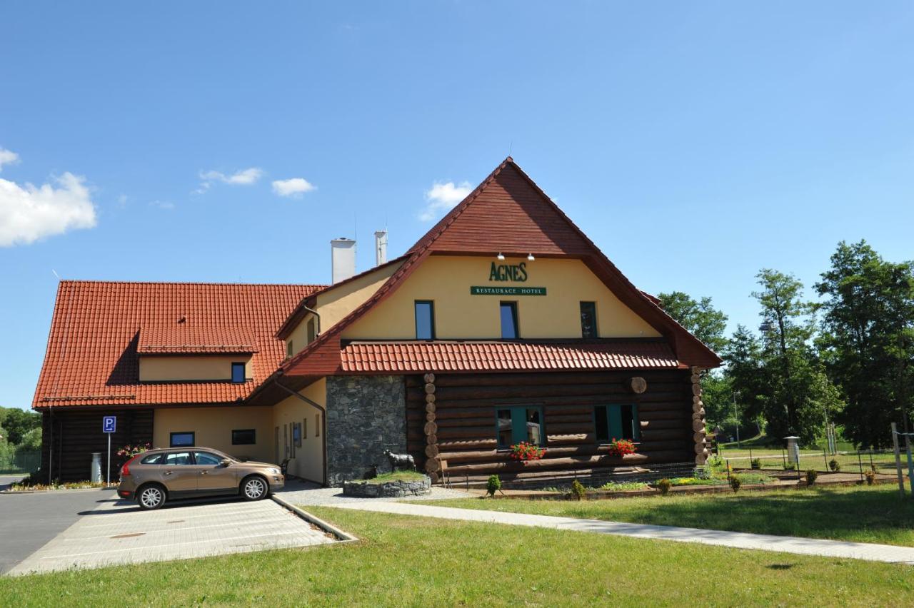 B&B Bohdaneč - Hotel Agnes - Bed and Breakfast Bohdaneč